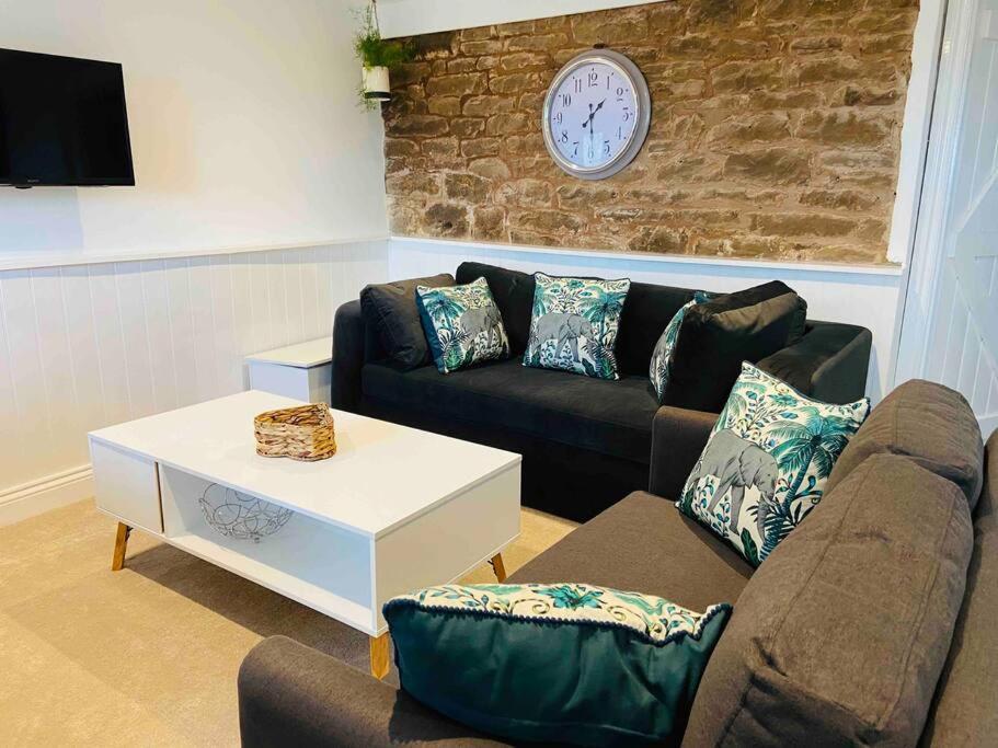 The Mill Stylish Rural Apartment With Beautiful Views Welsh Newton Common Esterno foto