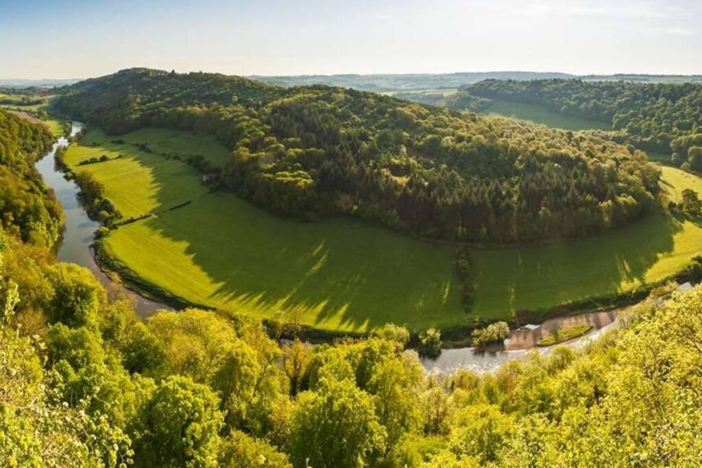 The Mill Stylish Rural Apartment With Beautiful Views Welsh Newton Common Esterno foto